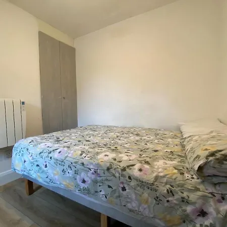 Apartment Promo Modern 1-bedroom Flat Near Crokepark And Citycentre *